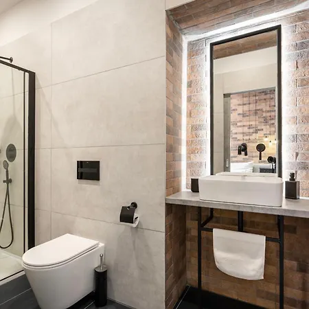 Vaci Loft فندق *